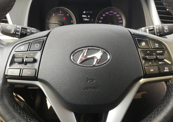 Hyundai Tucson cena 75000 przebieg: 175000, rok produkcji 2015 z Nowy Dwór Gdański małe 352